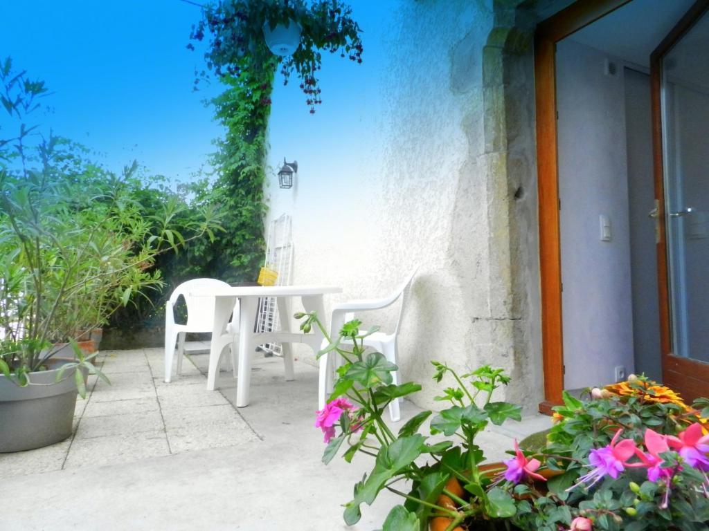 Gite Les Platanes Sainte-Helene-du-Lac Habitación foto